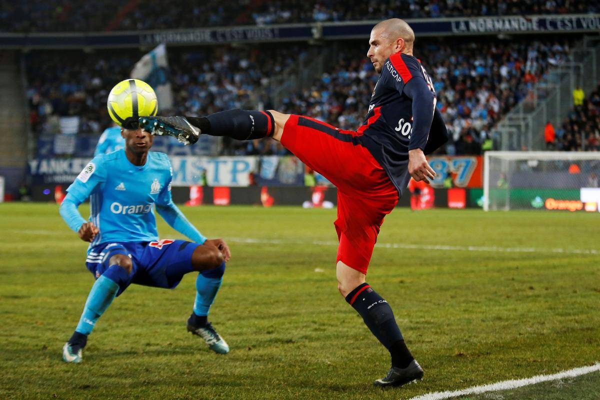 九游体育中国官网-卡昂客场不敌摩纳哥，遭遇近期两连败的低谷