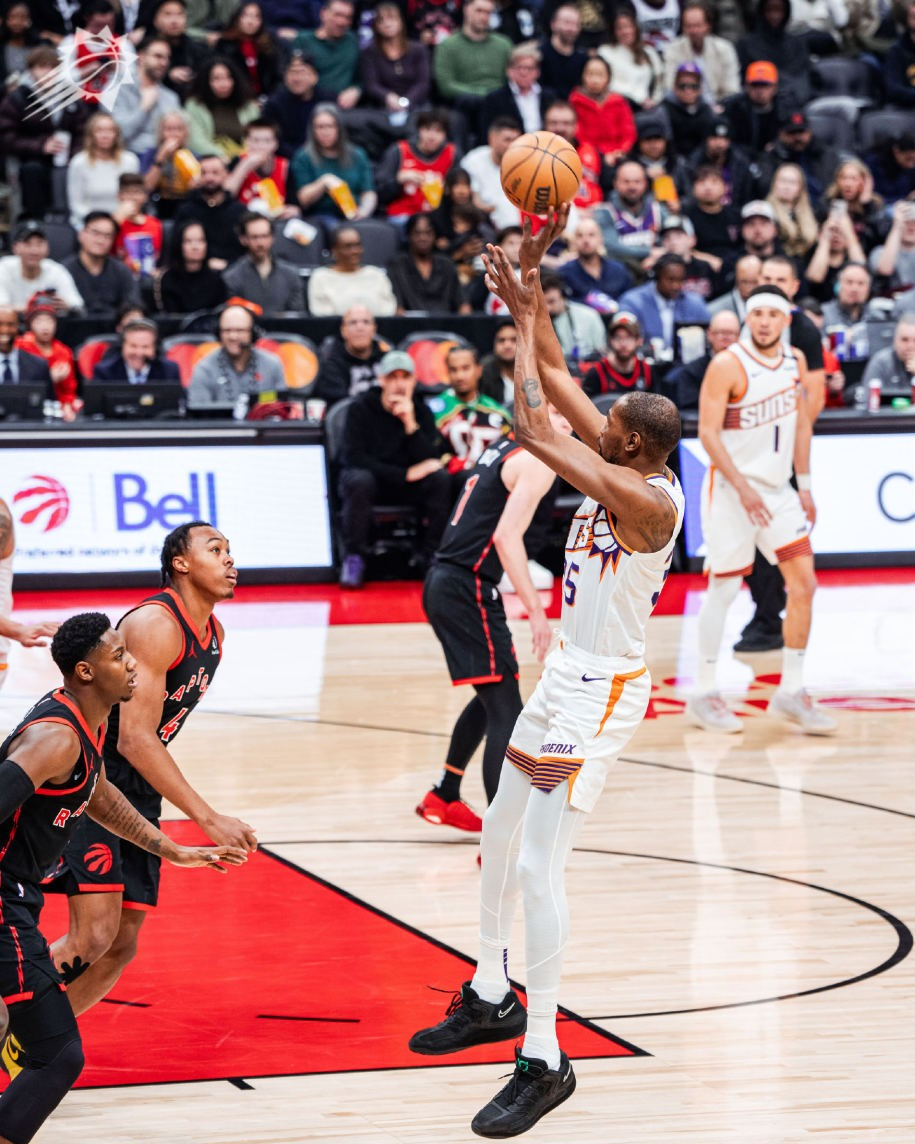 九游体育网页版-猛龙老将状态回升，球队面临关键考验的简单介绍