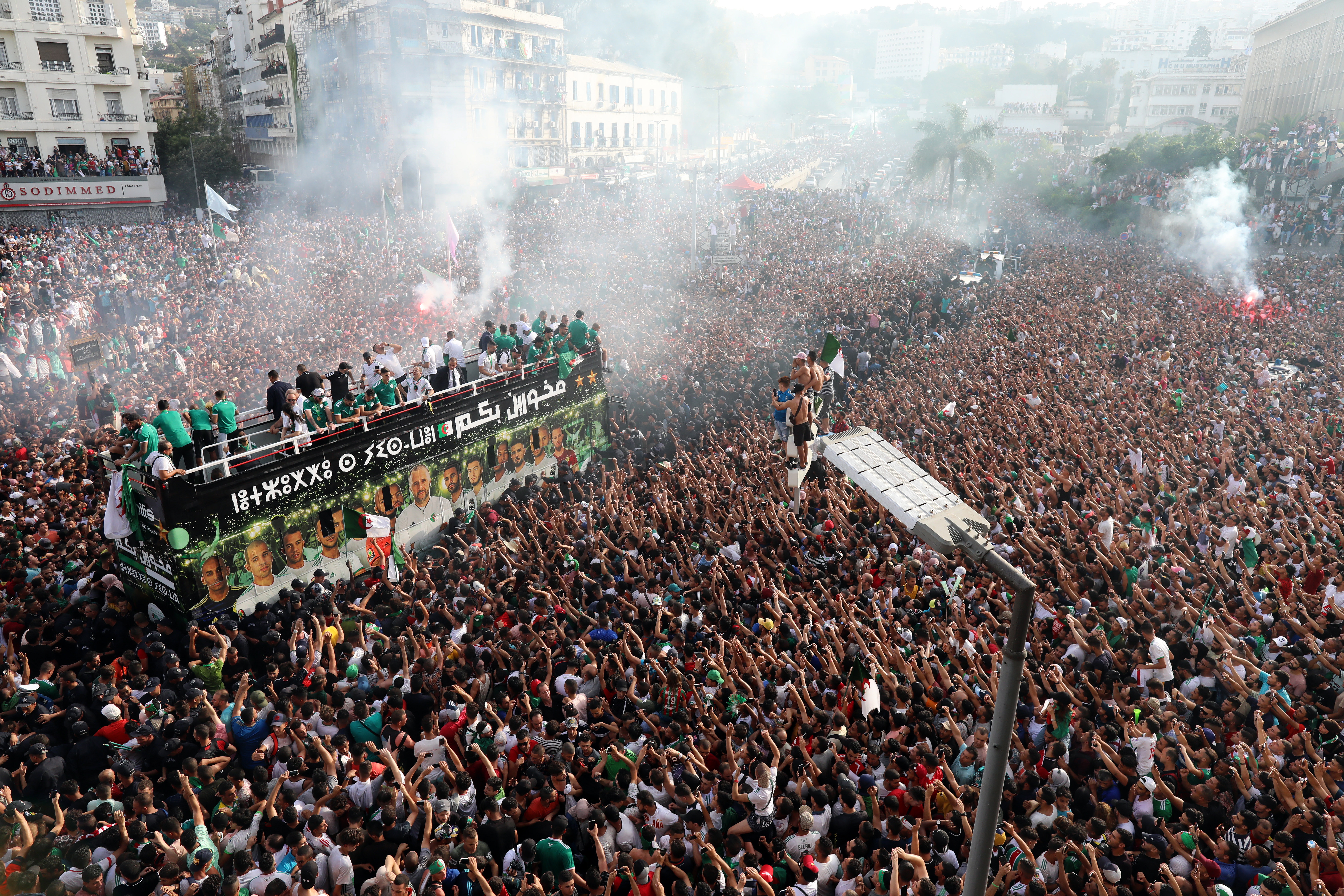 九游体育app-非洲杯篮球锦标赛冠军队庆祝胜利的简单介绍