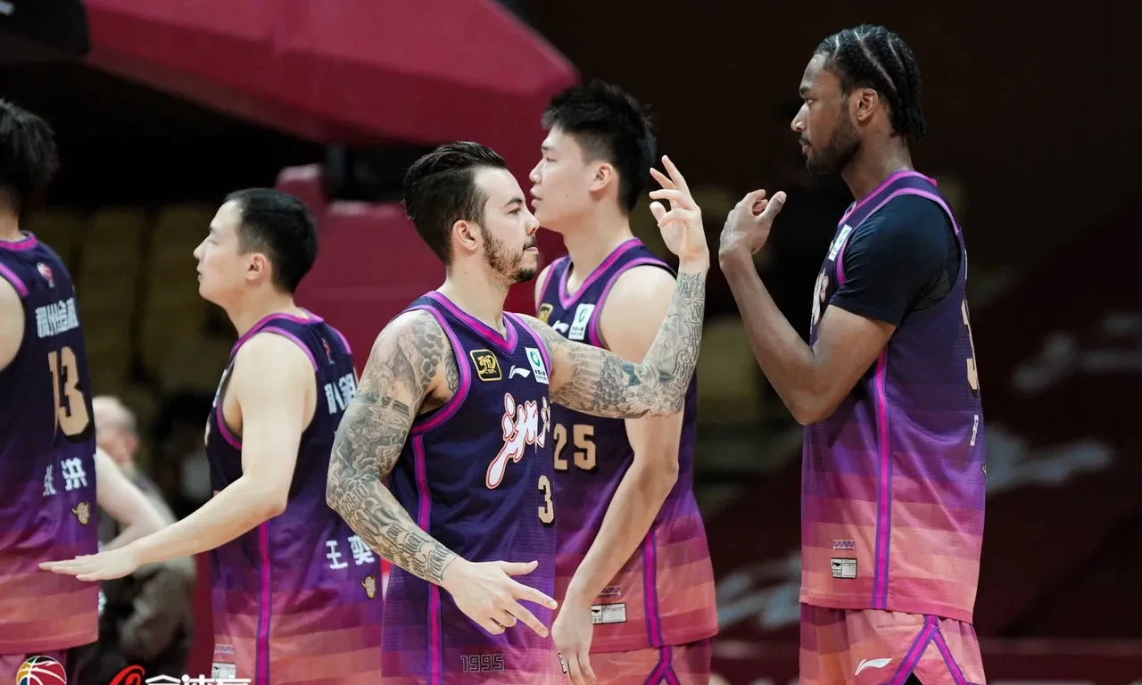 九游体育网页版入口-首轮胜利喜人，浙江男篮赢得首胜