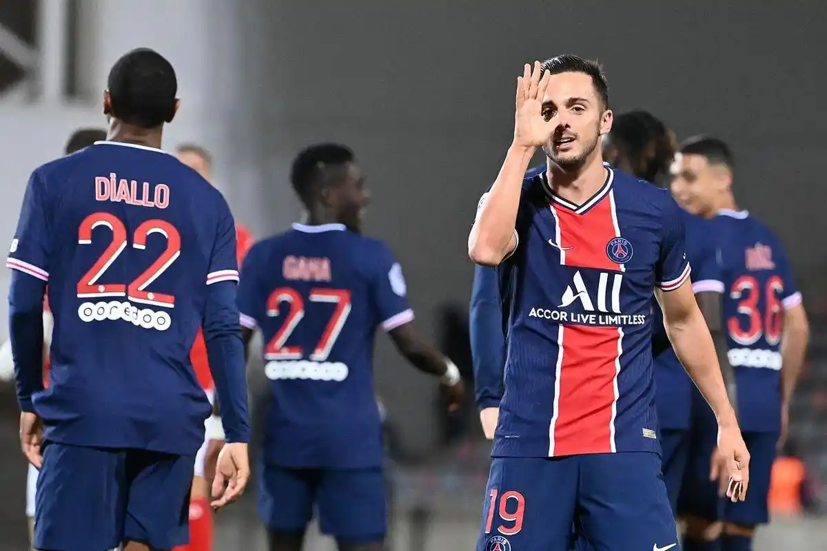 法甲球队在关键比赛中实现意外胜利 法甲球队在关键比赛中实现意外胜利