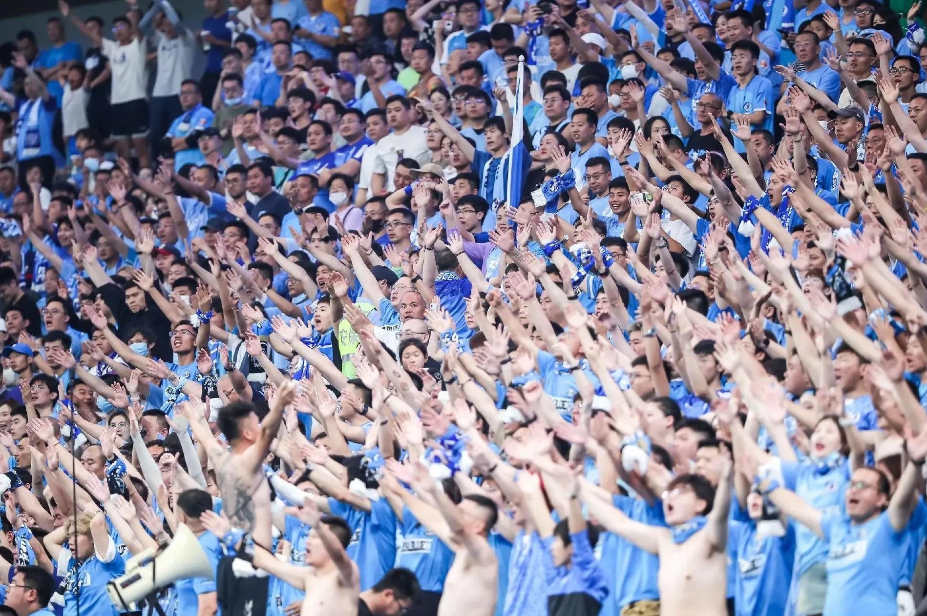 九游体育入口-体育赛事热度飙升，球迷狂热追逐！