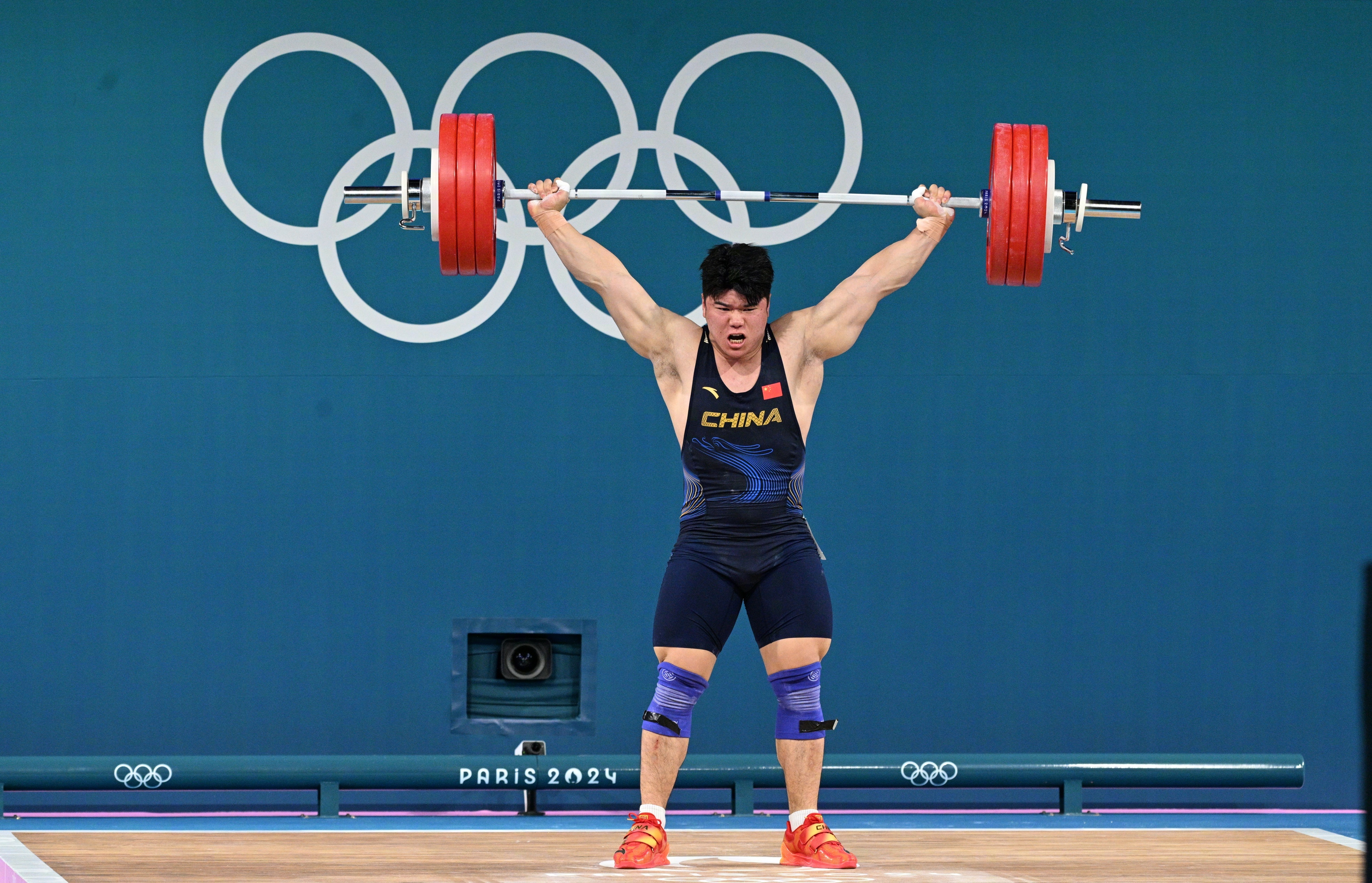 九游体育网页版-举重冠军鏖战夺冠，实力暴露无疑的简单介绍