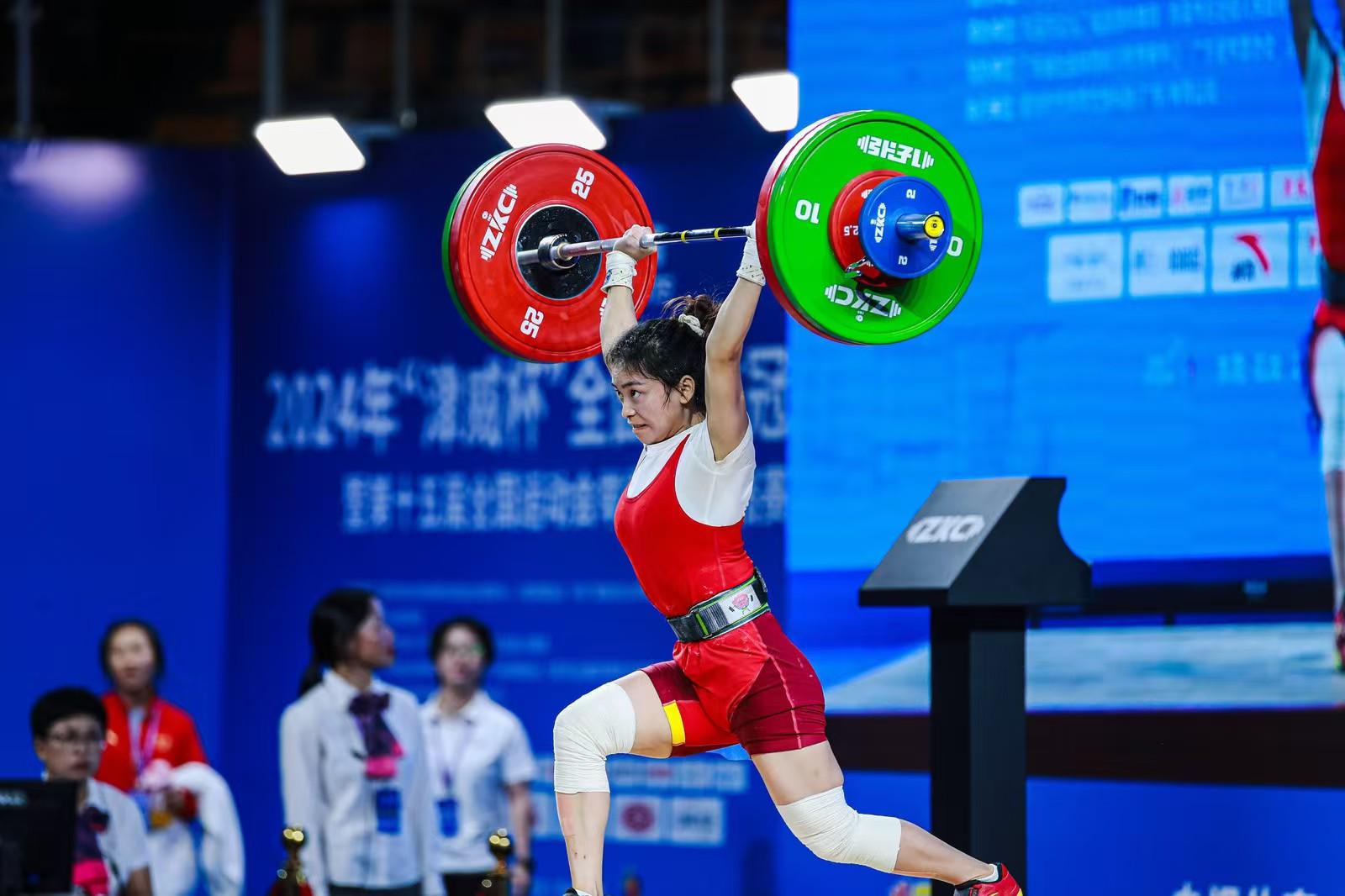 举重冠军鏖战夺冠,实力暴露无疑的简单介绍 举重冠军鏖战夺冠,实力暴露无疑的简单介绍