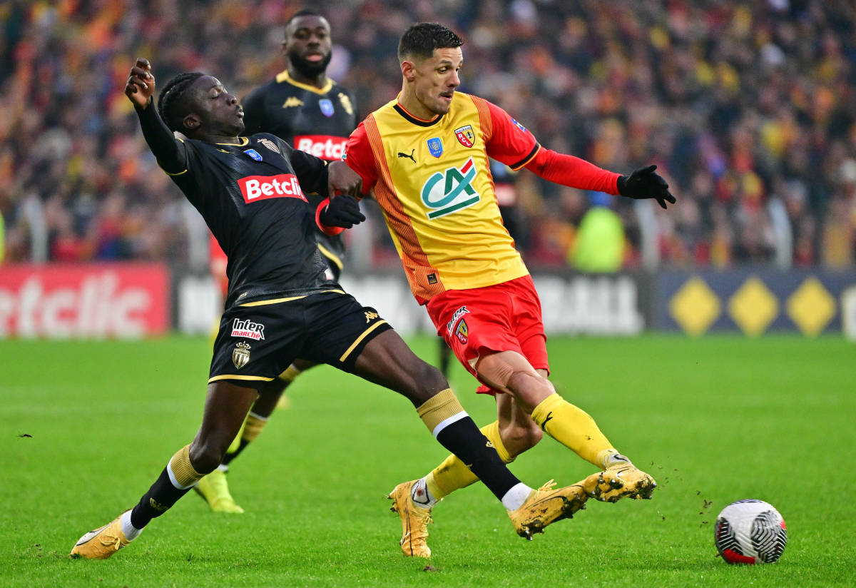 九游体育官网入口-摩纳哥不敌巴黎，遗憾输掉重要比赛