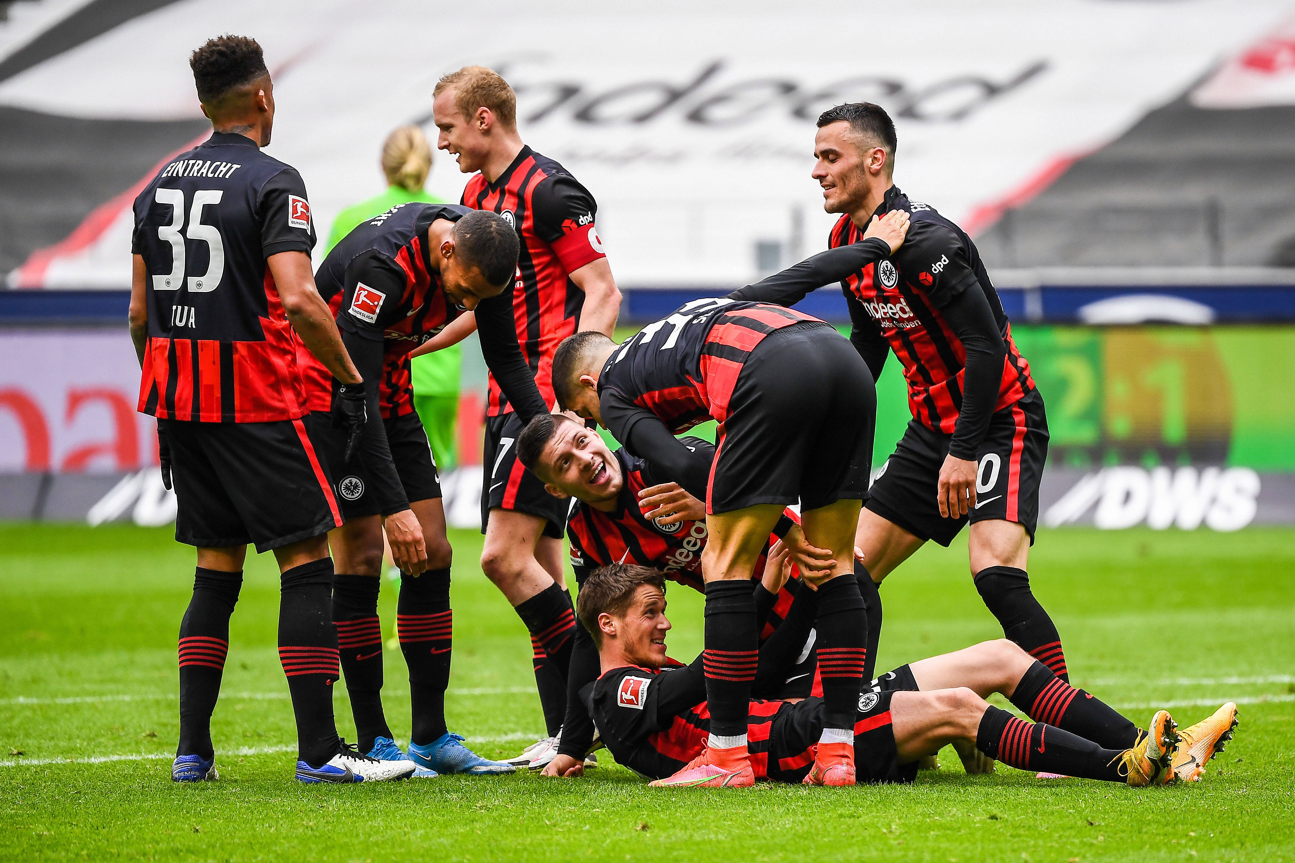 包含法兰克福连续两轮失利,欧战席位岌岌可危的词条 包含法兰克福连续两轮失利,欧战席位岌岌可危的词条