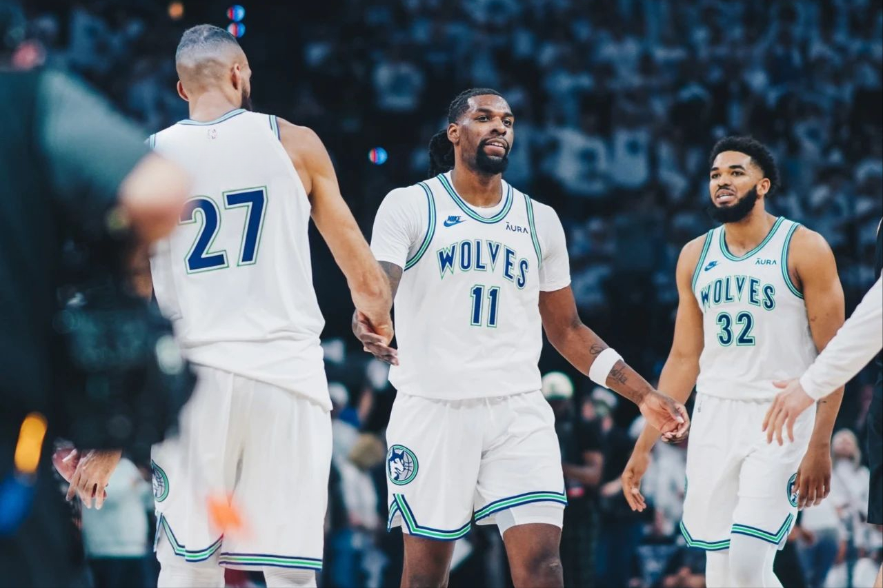 篮网负国王,戈贝尔13+13的简单介绍 篮网负国王,戈贝尔13+13的简单介绍