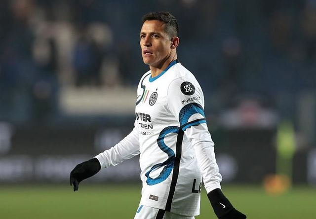 关于荷兰前锋头槌得手，助攻反超比分的信息